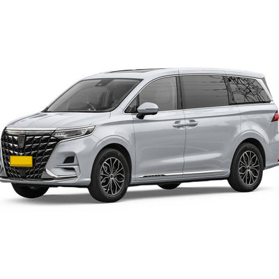 İyi bir fiyat. 3000 mm tekerlek tabanlı ROEWE IMAX8 EV elektrikli arabalar 7 koltuklu hızlı şarjlama çevre dostu seyahat için uzun menzilli çevrimiçi