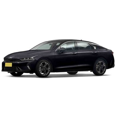 İyi bir fiyat. 5 koltuklu 4 kapılı araba Sıcak Satış KIA K5 Sedan Çin'de yapılmış büyük alan 1.5T/2.0T Kullanılmış Arabalar Yetişkin Araç 4 Tekerlekli çevrimiçi